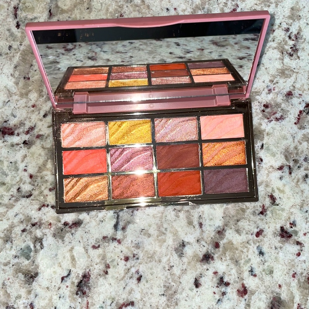 Ciaté London The Velvet Palette